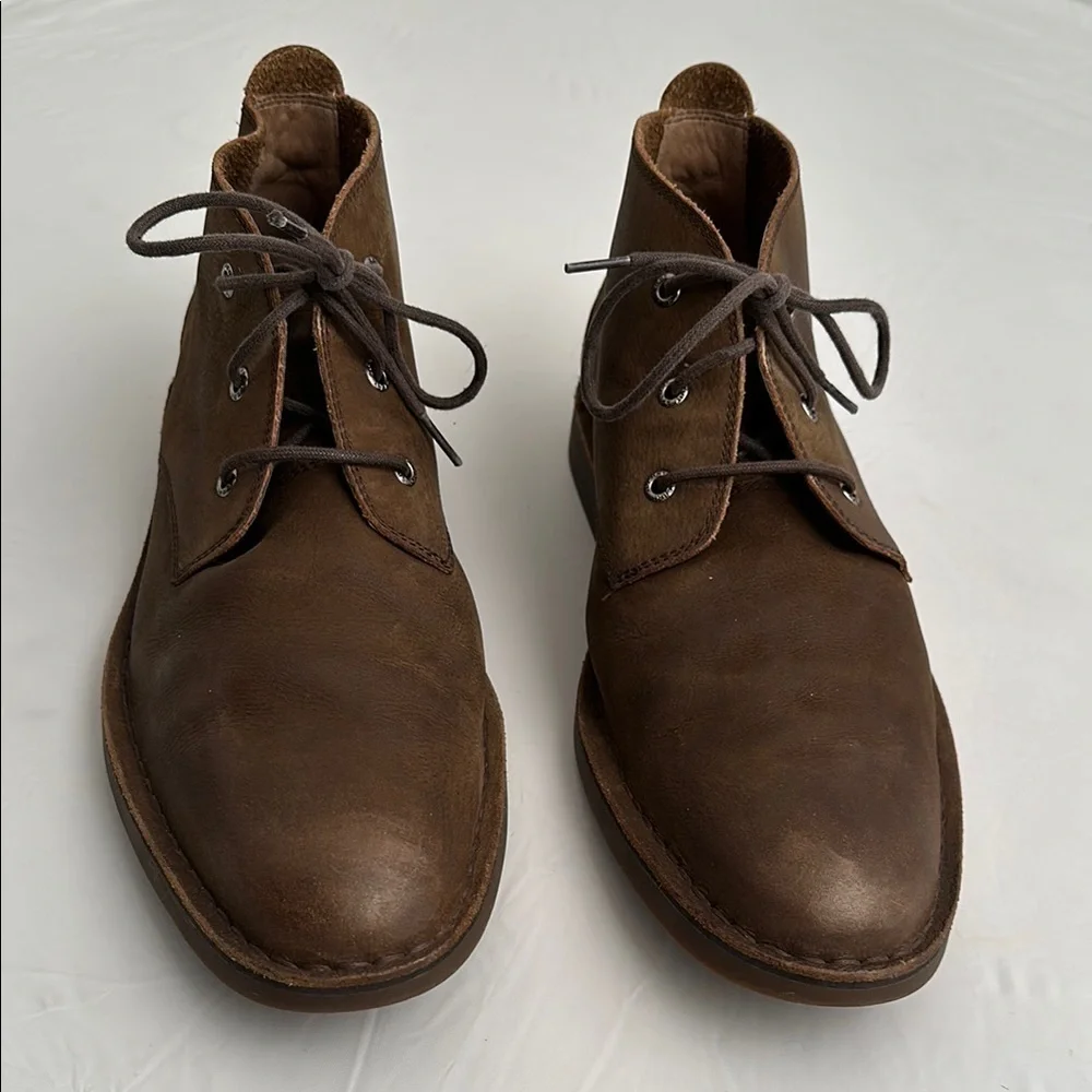 Sperry Topsider brown distressed leather chukka boots